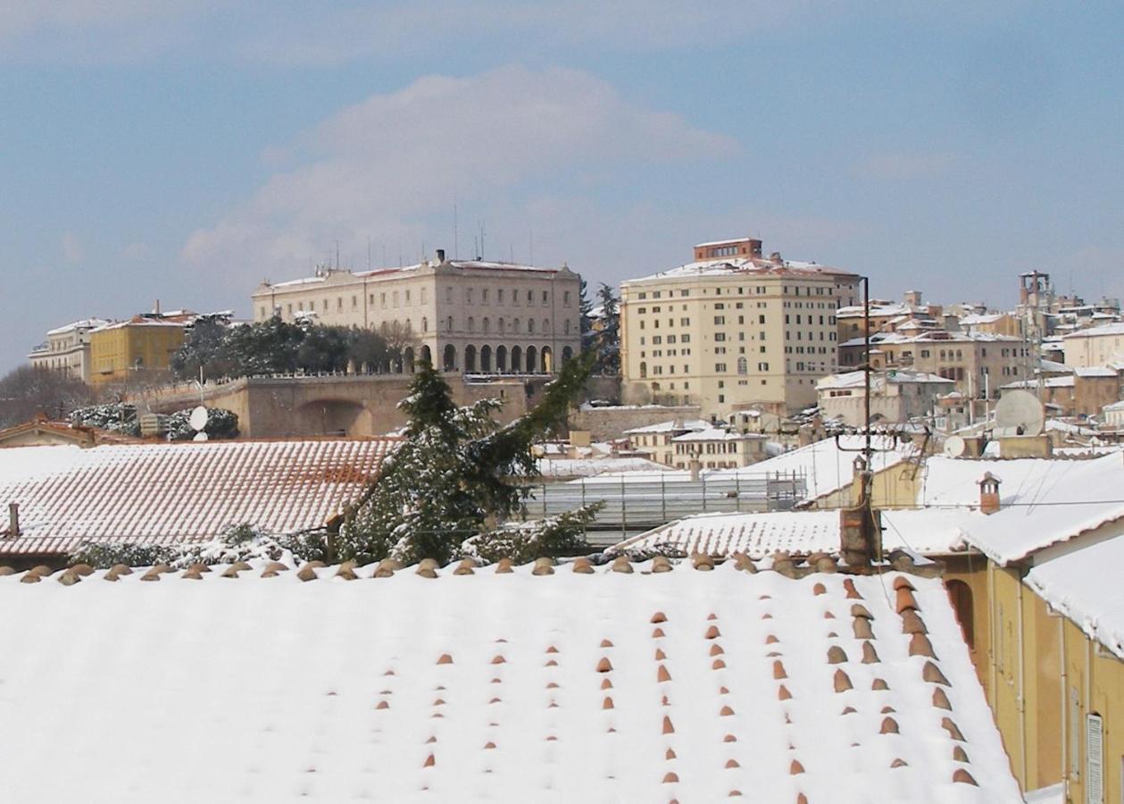 Hotel Signa Перуджа Номер фото