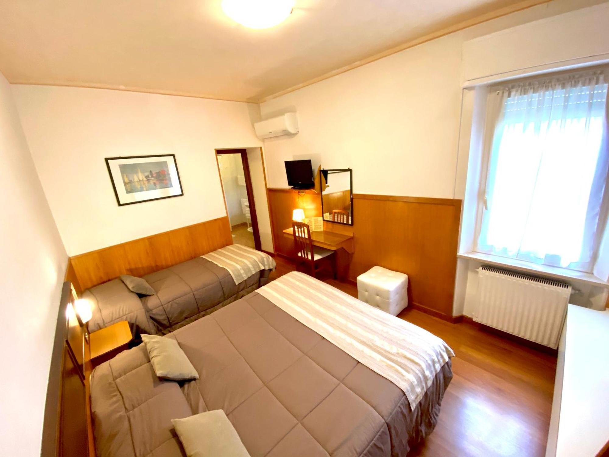 Hotel Signa Перуджа Екстер'єр фото
